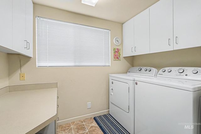 7420 E Lewis Lane, Nampa, ID 83686