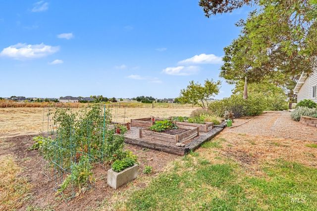 7420 E Lewis Lane, Nampa, ID 83686