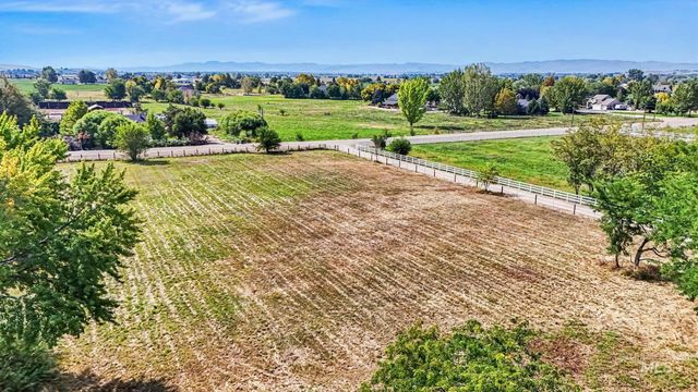 7420 E Lewis Lane, Nampa, ID 83686