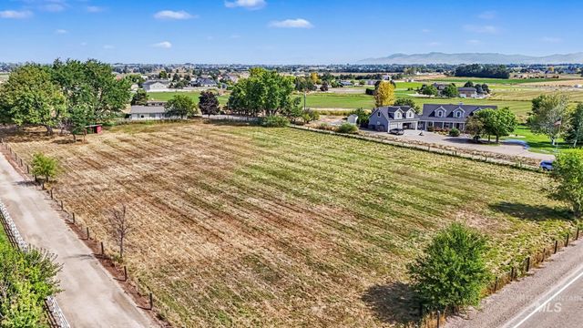 7420 E Lewis Lane, Nampa, ID 83686