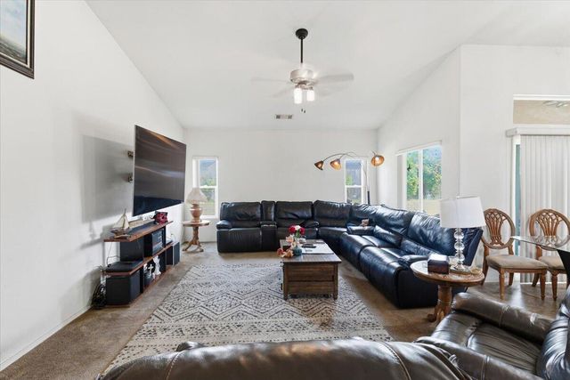 7438 Ensminger Avenue, Visalia, CA 93291