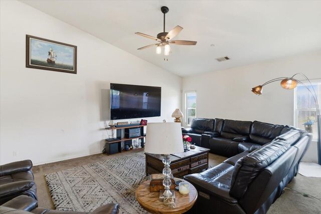 7438 Ensminger Avenue, Visalia, CA 93291