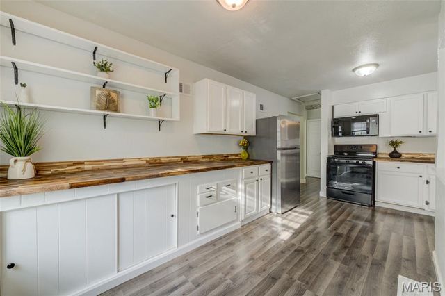 9647 Margo Ann Lane, Woodson Terrace, MO 63134