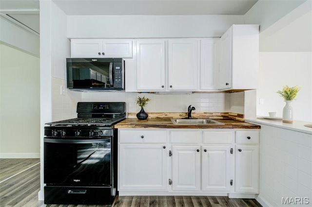 9647 Margo Ann Lane, Woodson Terrace, MO 63134