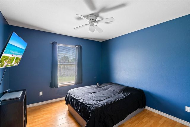 2321 Kazmir Dr, Corpus Christi, TX 78418