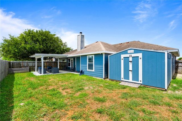 2321 Kazmir Dr, Corpus Christi, TX 78418