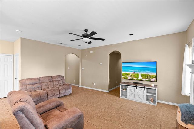 2321 Kazmir Dr, Corpus Christi, TX 78418