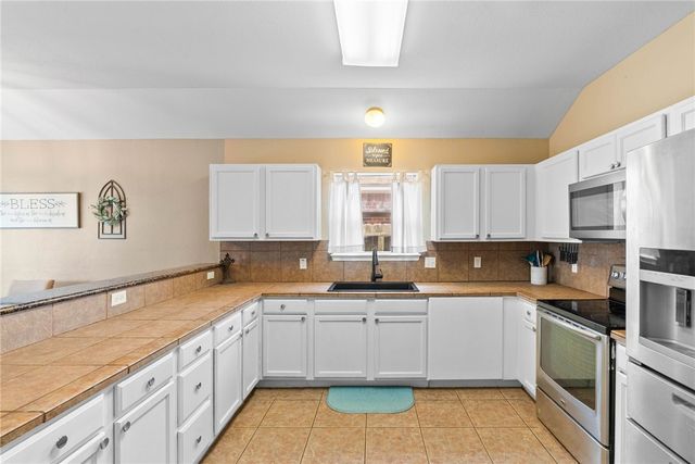 2321 Kazmir Dr, Corpus Christi, TX 78418