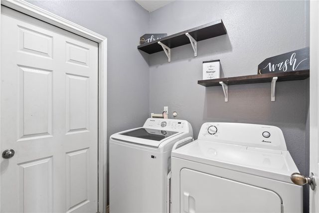 2321 Kazmir Dr, Corpus Christi, TX 78418