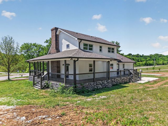 2313 Pulaski Hwy, Fayetteville, TN 37334