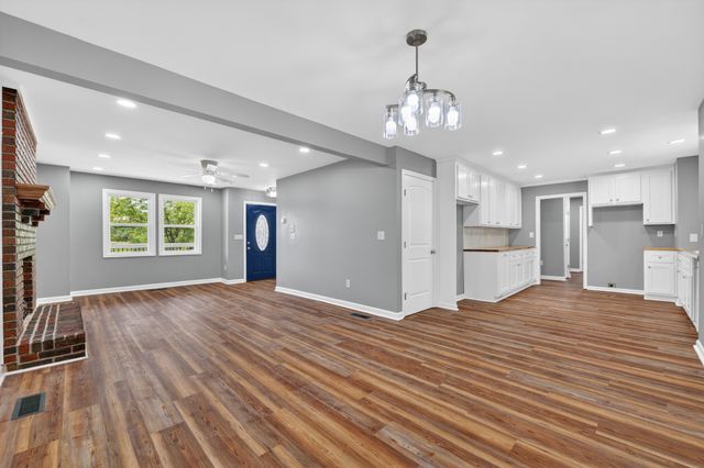 2313 Pulaski Hwy, Fayetteville, TN 37334
