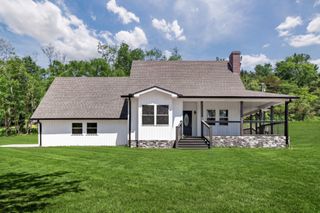 2313 Pulaski Hwy, Fayetteville, TN 37334