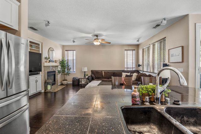 1777 Daniel Dr, Ripon, CA 95366