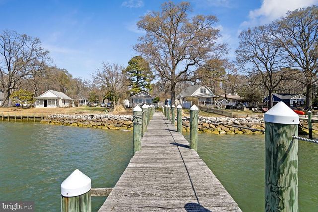 15401 POTOMAC RIVER DR, Cobb Island, MD 20625