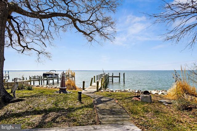 15401 POTOMAC RIVER DR, Cobb Island, MD 20625