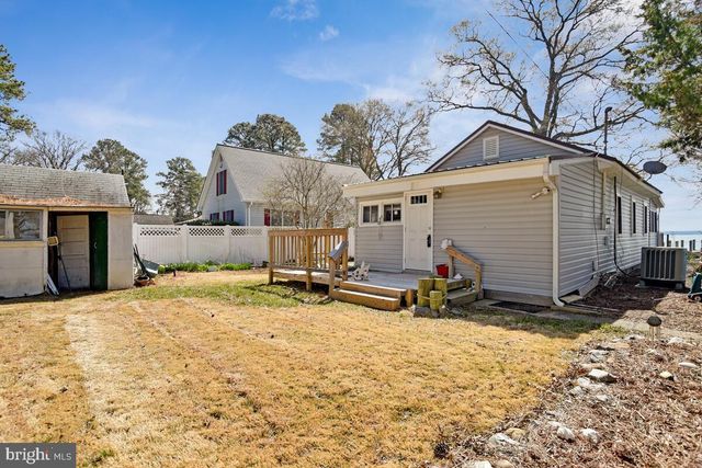 15401 POTOMAC RIVER DR, Cobb Island, MD 20625