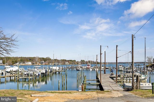 15401 POTOMAC RIVER DR, Cobb Island, MD 20625