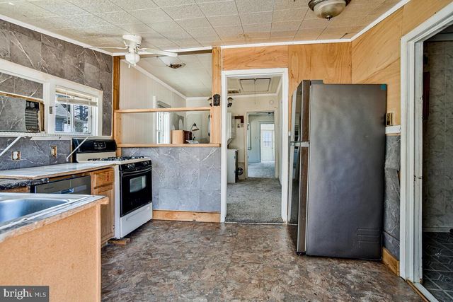 15401 POTOMAC RIVER DR, Cobb Island, MD 20625