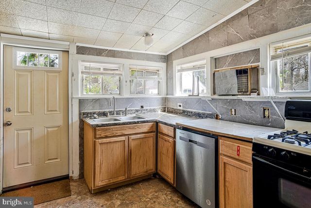 15401 POTOMAC RIVER DR, Cobb Island, MD 20625