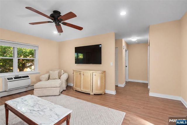 49 Knox Terrace 2A, Wayne, NJ 07470