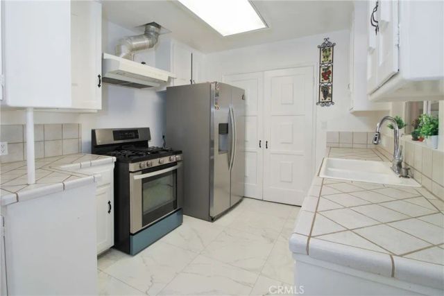 14615 San Fernando Mission Boulevard, San Fernando, CA 91340