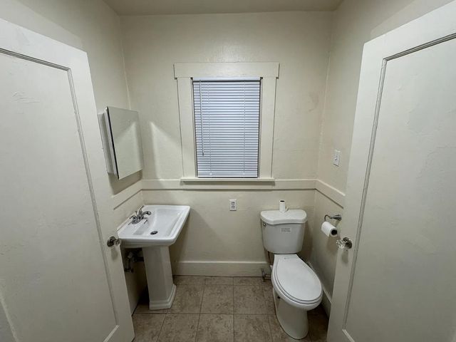 1003 E Cortland Avenue, Fresno, CA 93704