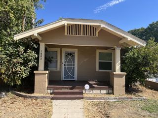 1003 E Cortland Avenue, Fresno, CA 93704