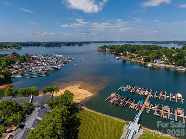18736 Nautical Drive 202, Cornelius, NC 28031