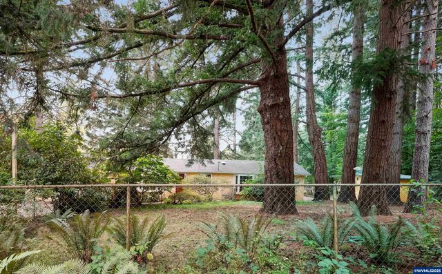 7877 Pine Tree Ln SE, Turner, OR 97392