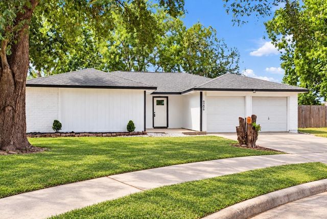 9206 Beckenham Drive, Houston, TX 77099