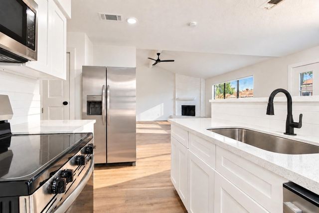 9206 Beckenham Drive, Houston, TX 77099