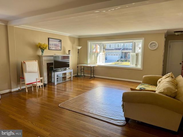 6800 LUMSDEN ST, Mclean, VA 22101