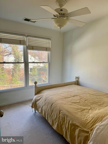 6800 LUMSDEN ST, Mclean, VA 22101