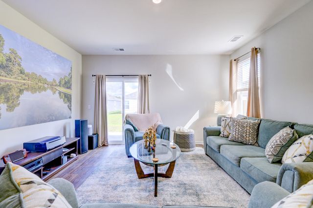 114 Sunray Lane, Summerville, SC 29486