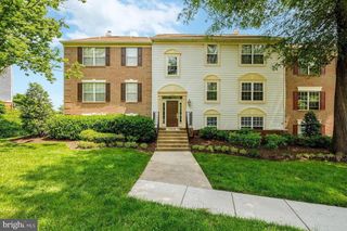 12106 GREEN LEAF CT #102, Fairfax, VA 22033