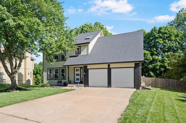 15704 Horton Lane, Overland Park, KS 66223