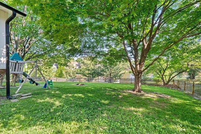 15704 Horton Lane, Overland Park, KS 66223