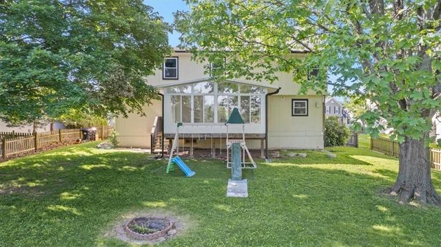 15704 Horton Lane, Overland Park, KS 66223