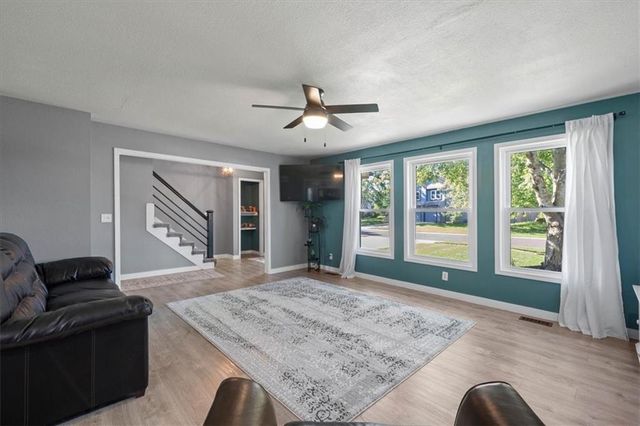 15704 Horton Lane, Overland Park, KS 66223