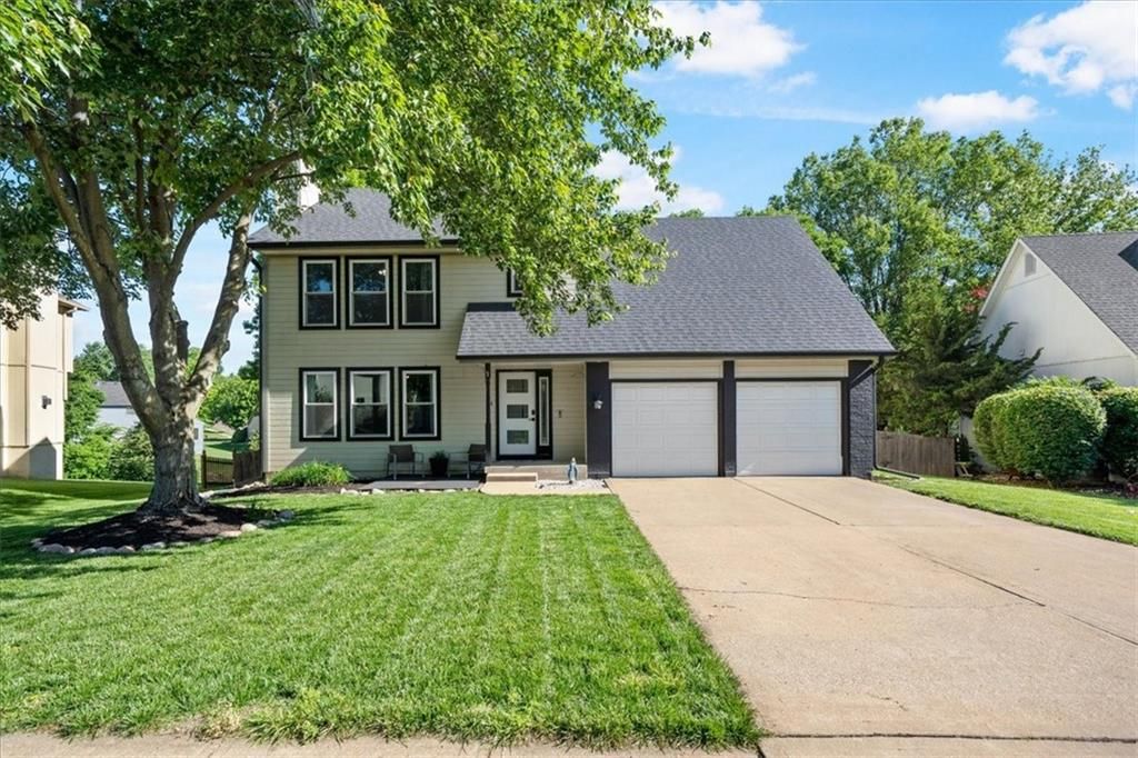 15704 Horton Lane, Overland Park, KS 66223