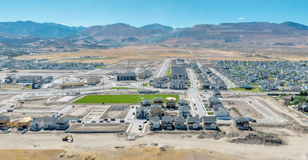 Image 11 of property listing at 6363 W ALPINE LAKE LN #220, Herriman, UT 84096