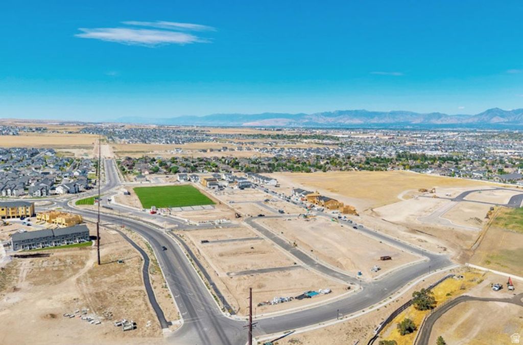 Image 15 of property listing at 6363 W ALPINE LAKE LN #220, Herriman, UT 84096