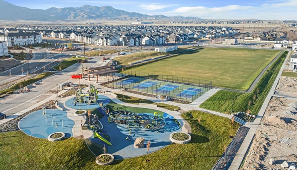 Image 9 of property listing at 6363 W ALPINE LAKE LN #220, Herriman, UT 84096