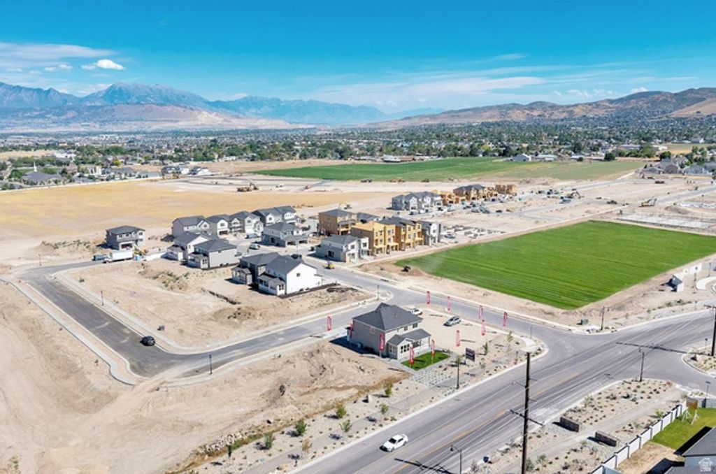Image 10 of property listing at 6363 W ALPINE LAKE LN #220, Herriman, UT 84096