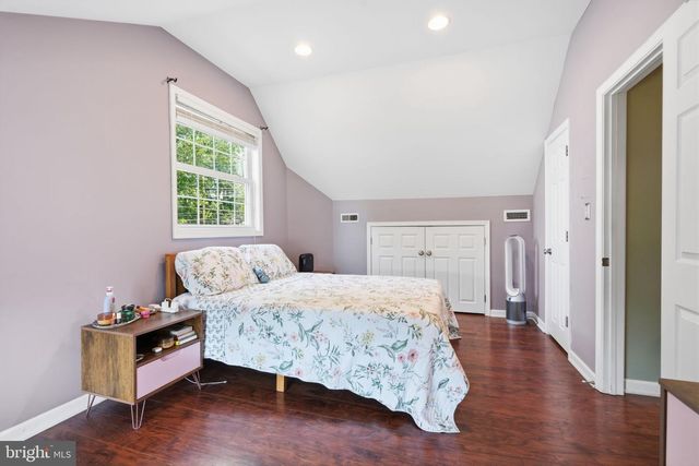 59 IROQUOIS RD, Levittown, PA 19057