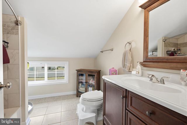 59 IROQUOIS RD, Levittown, PA 19057