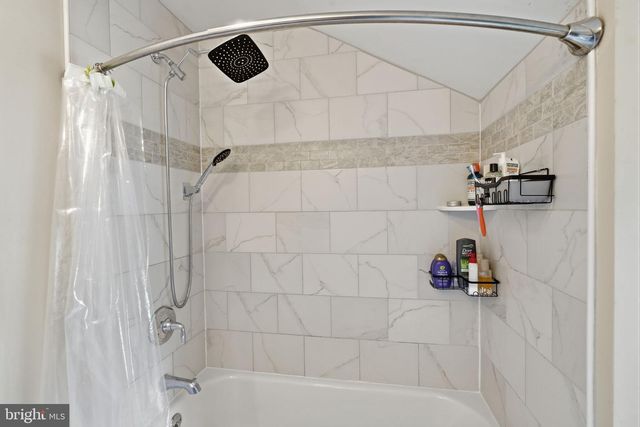 59 IROQUOIS RD, Levittown, PA 19057