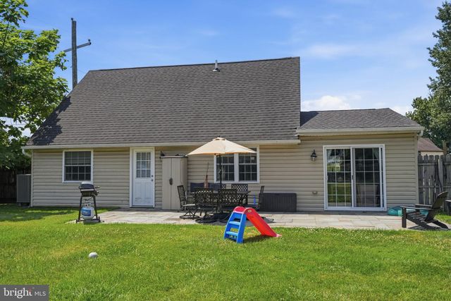 59 IROQUOIS RD, Levittown, PA 19057