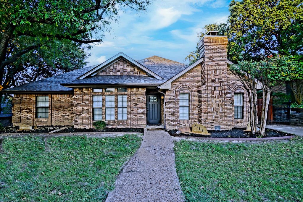 3132 Hurstview Drive, Hurst, TX 76054