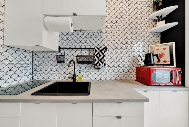 1060 Pennsylvania Ave 3, Miami Beach, FL 33139